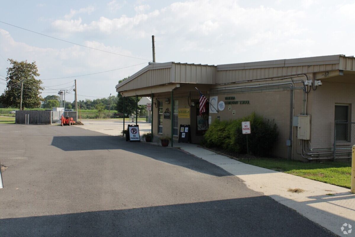 Valverda Elementary exterior